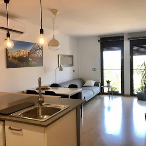 https://apartament-devesa-girona.topcostabravahotels.com